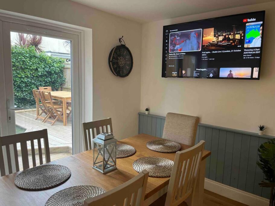 Newly Renovated 3 Bedroom Victorian Detached House Bournemouth Bagian luar foto